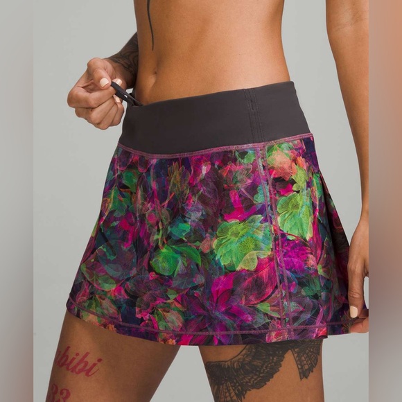 Lululemon Pace Rival Skirt Size 4 Athletic Workout Multicolor - Picture 1 of 4